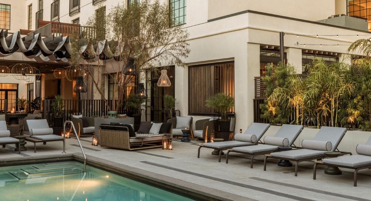 The Kimpton La Peer Hotel in Los Angeles is situated in an excellent location with convenient access to popular attractions such as the Sunset Strip and Beverly Hills.